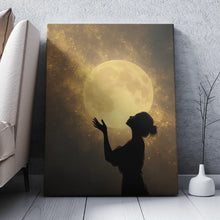 Tablou Canvas - Îmbrățișând Luna
