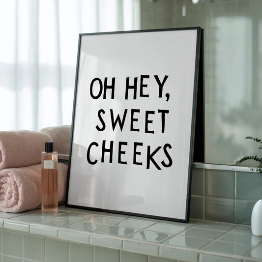 Sweet Cheeks - Tablou pentru Baie în Ramă